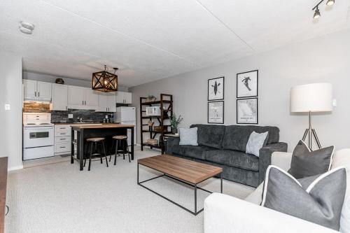 Alpine Cove - Condo in Collingwood - Sleeps 6