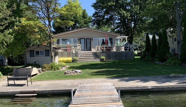 Amazing fully upgraded 3 bedroom+ new furniture, 1 full bath lake property
