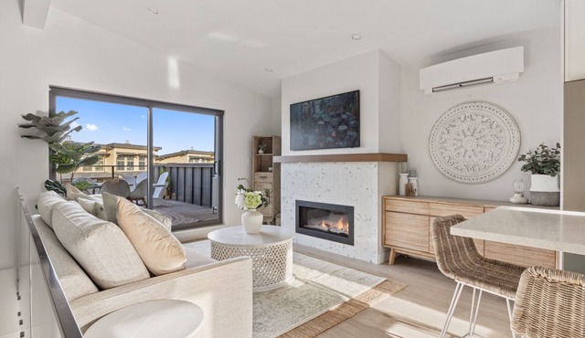 Amazing luxury beachfront getaway at Saratoga Beach