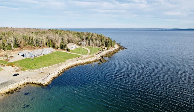 Amazing Oceanfront Units at Fox Point Shore Rentals in Hubbards