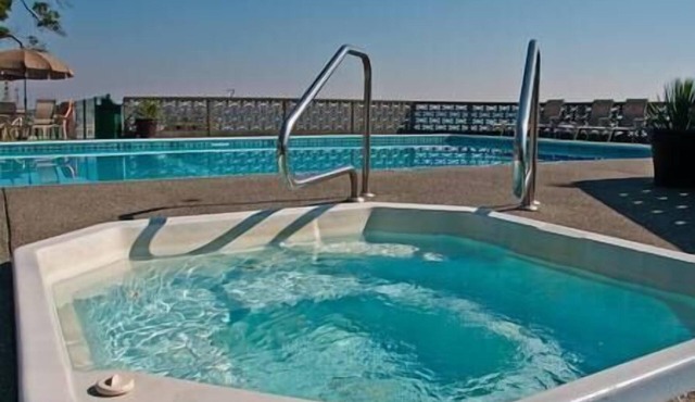 Amazing Oceanview Condo w/Air conditioning , 2 Kayaks, Hot tub & Pool