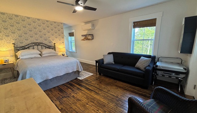 Apartment Suite in a Historic 1880s Inn · Cabot Trail & Aspy Bay, NS 1