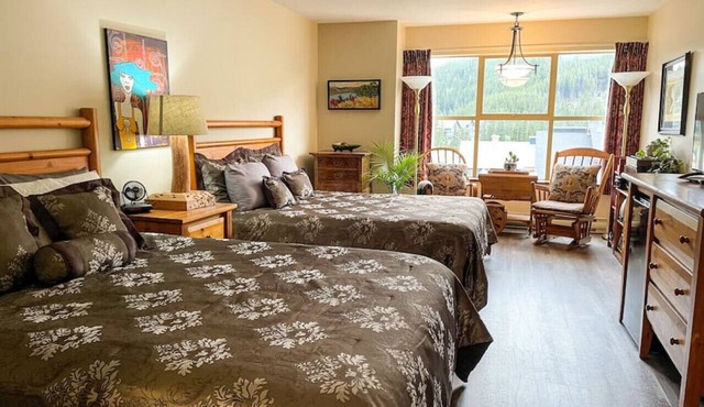 Apex Mountain ~ Belle Apres Two Bed 313 ~ The best location at the hill