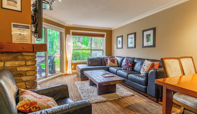 Aspen #258 Prime Ski-in Ski-out Location! Pool, Hot tubs, BBQ, sleeps 6