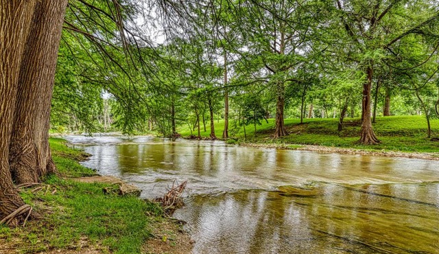 Austin Cottage on Cypress Creek in Wimberley