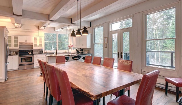 Authentic Log Home #053