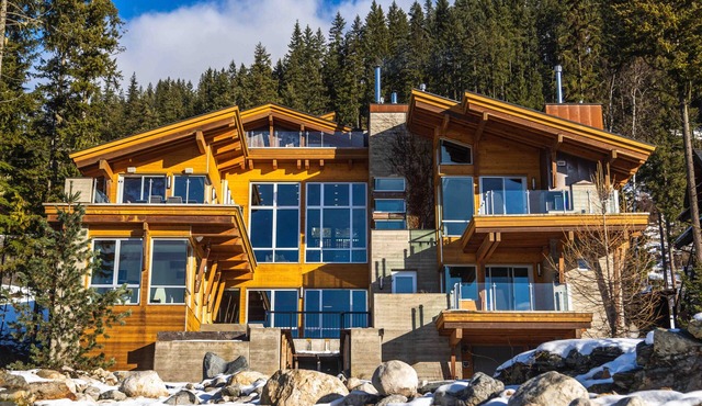 AVA Lodge - Luxury Mountain-Side Lodge at Revelstoke Mountain Resort License5113