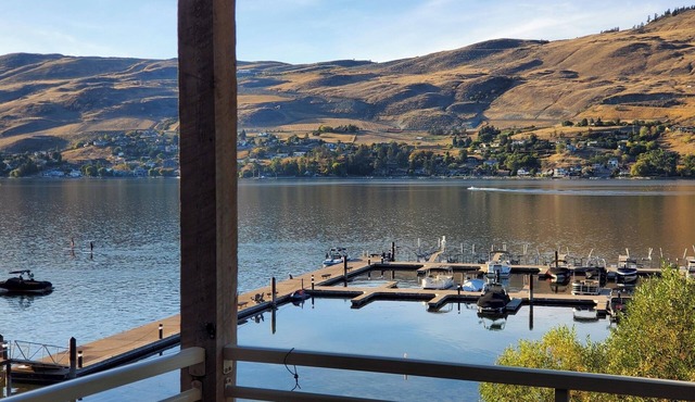 AWESOME Okanagan Waterfront Vacation Rental!