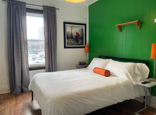 Barefoot Inn