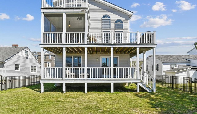 Bayside Retreat in Bethany Beach: Short Walk to Beach, Sleeps 13, Water Views! in Bethany Beach