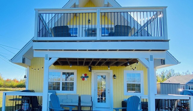 Beach Wood Chalet in Cap-Pelé, NB
