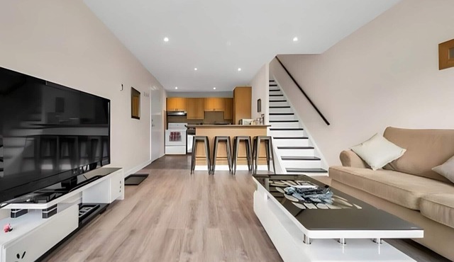 Beaches - 2BDR Townhouse