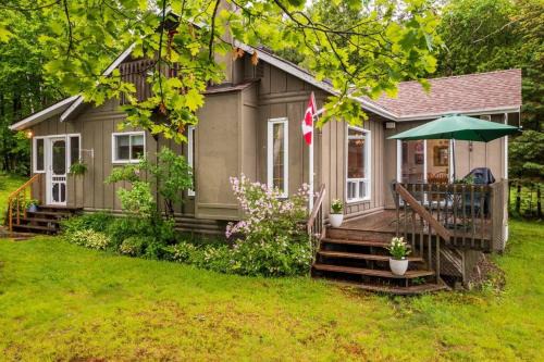 Bear Essentials Hideaway in Huntsville