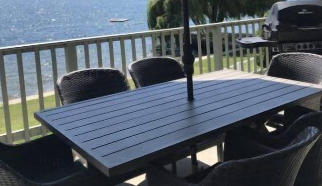 Beautiful 2 Bedroom Lakefront Cabin - Seclusion Bay (Cabin #11)