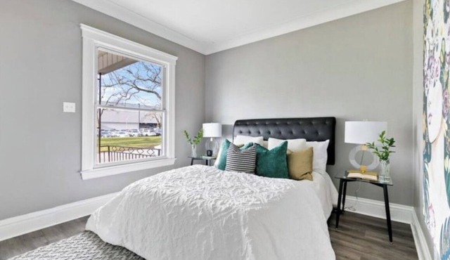 Beautiful 4 Bedroom Apartment. Near Major Factory and Boarder. Family Equipped
