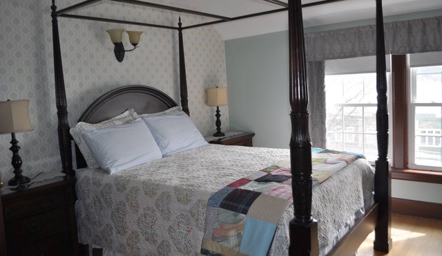 Beautiful 4 bedroom spacious home each with private bathroom.