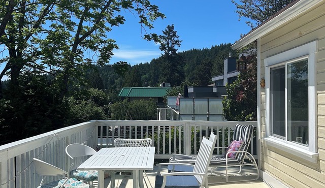 Beautiful heritage cottage in the heart of lower Gibsons