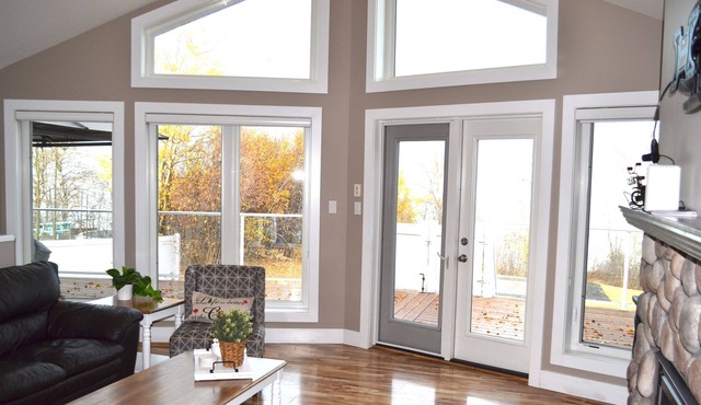 Beautiful Lakefront Home on Buffalo Lake in Central Alberta