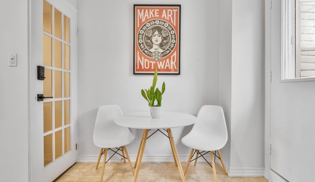 Beautiful modern and cozy 1-bedroom + loft apartment in East Toronto