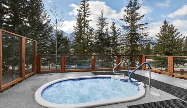 Beautiful Mtn Views w Hot Tub