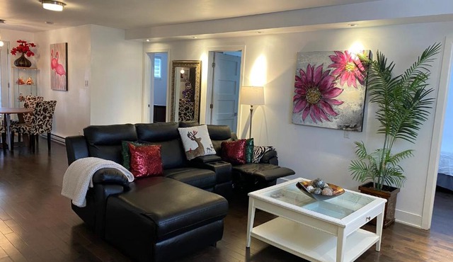 Beautiful private full condo