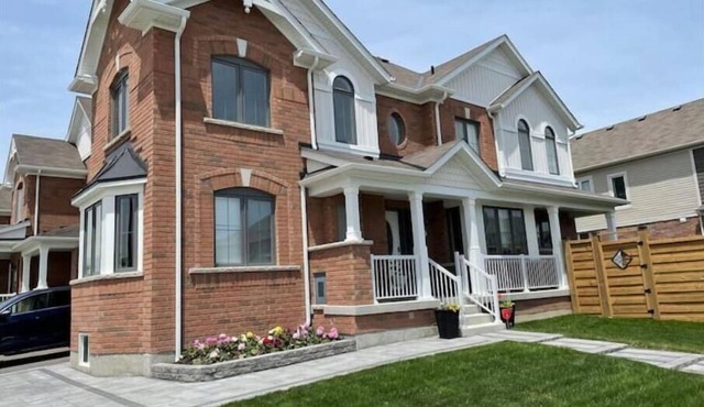 Beautiful & Spacious 1 Bedroom Apartment