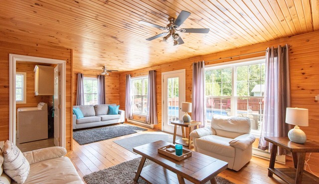 Beautiful Vacation Home Near Brackley Beach With 37 Foot Swimming Pool.