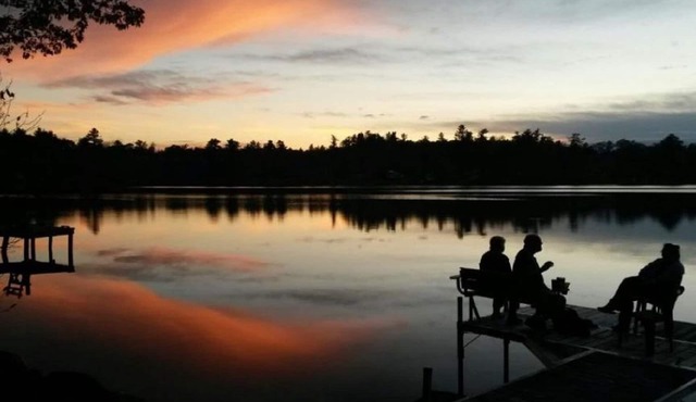 Beautiful Year-Round West Facing Cottage on Maine Lake with Dock in Manchester