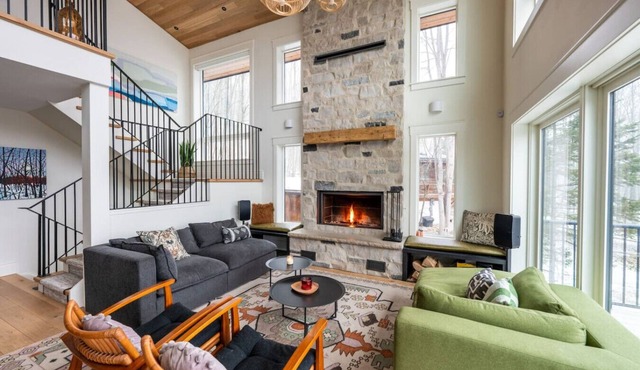 Beaver Valley Family Chalet | Hot Tub, Sauna & Mountain Views