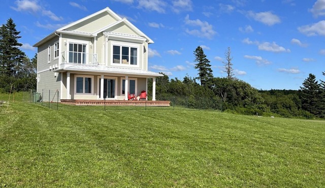 Bela Vista Getaway - Water views, Dreamy Sunsets and Star Gazing. Pet-Friendly!