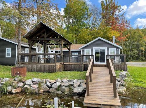 Bespoke Lake Cottage
