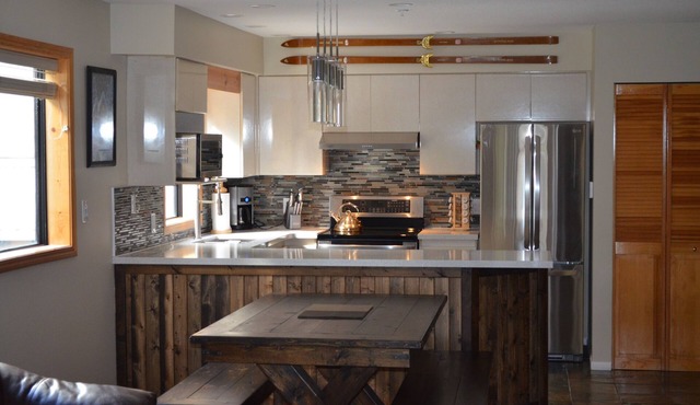 Blackcomb Benchlands Two Bedroom Condo In The Upper Village Powderhorn