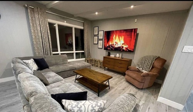 Blue Mountain Cottage. Please DM for monthly discount.