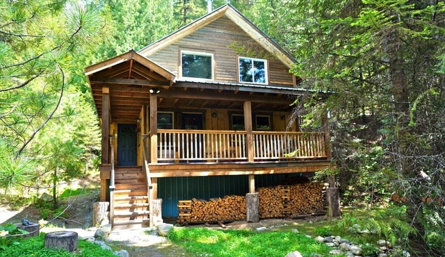 Boutique Mountain Lodge - 4 Luxury Cabins, 20 km South of Nelson