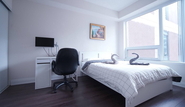 Brand new 1bedroom Condo in Downtown Markham