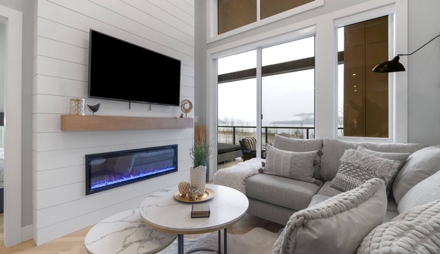 Brand New Harrison Hot Springs Lake View!