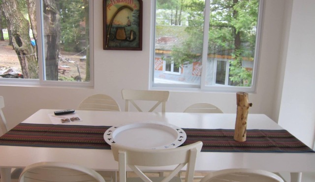 Breathtaking view perfect for 2 families: hot tub, fireplace, central air