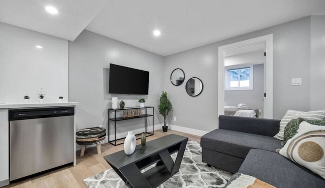 Bright & Cozy 1BR Basement Unit