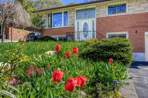 Bright & Modern 1 bedroom unit!