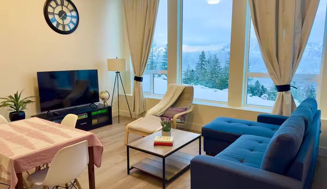 Bright suite in Juniper with stunning views