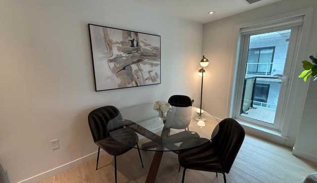 Bright warm & spacious 1 BR in North End Halifax