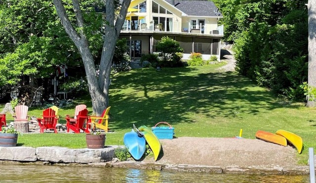 Buckhorn Lake Beauty: A Perfect Retreat in Harcourt