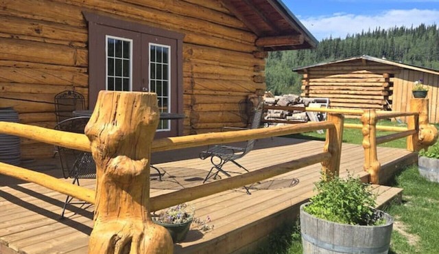 Buffalo Cabin at Sikanni Ranch