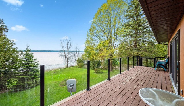 By The Bay Retreat | Waterfront + SUNSET View