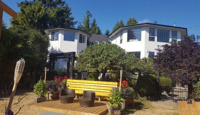By the Sea BnB Sidney BC