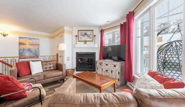 Condo Vert le Bonheur Lac Archambault | Fireplace | beach access