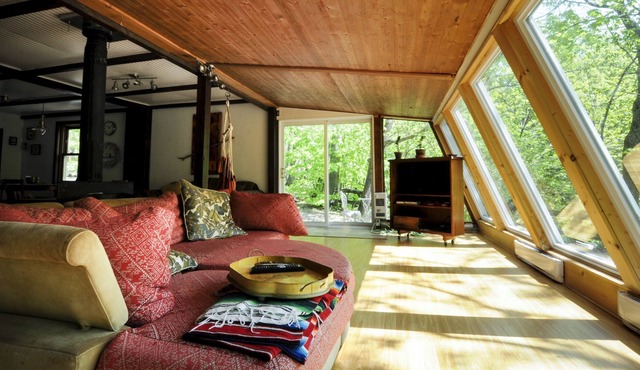 Le Chalet de la Fleuriste Île D'orléans in Saint-Laurent-De-L'Ile-D'Orleans