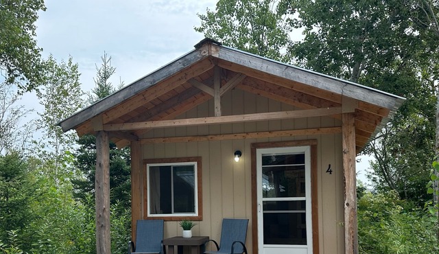 Cabin #4 centrally located to beaches, golfing and the Confederation Trail!