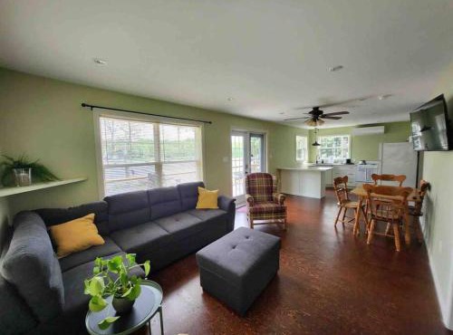 CAIA Lakeside Retreat - Sunken Lake