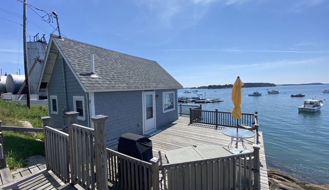Camprene- Small, Oceanfront Cottage in Stonington in Stonington